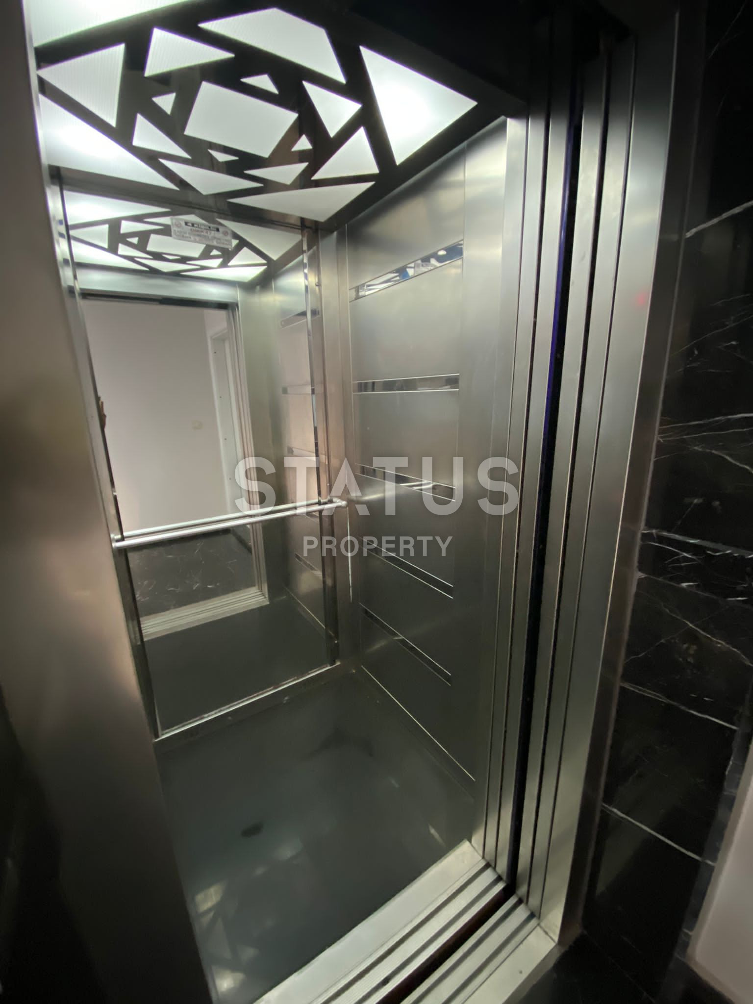 Просторная квартира 1+1 с мебелью в 50 метрах от моря в Кестеле, 65 м2. фото 17