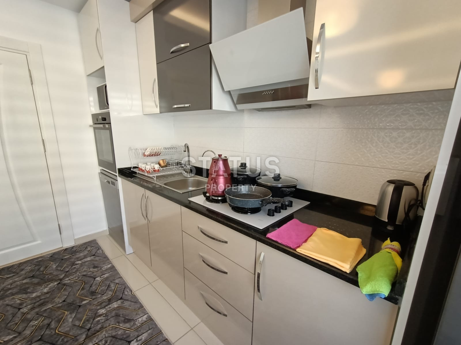 One-bedroom apartment with furniture and appliances in Mahmutlar, 80 sq. фото 9