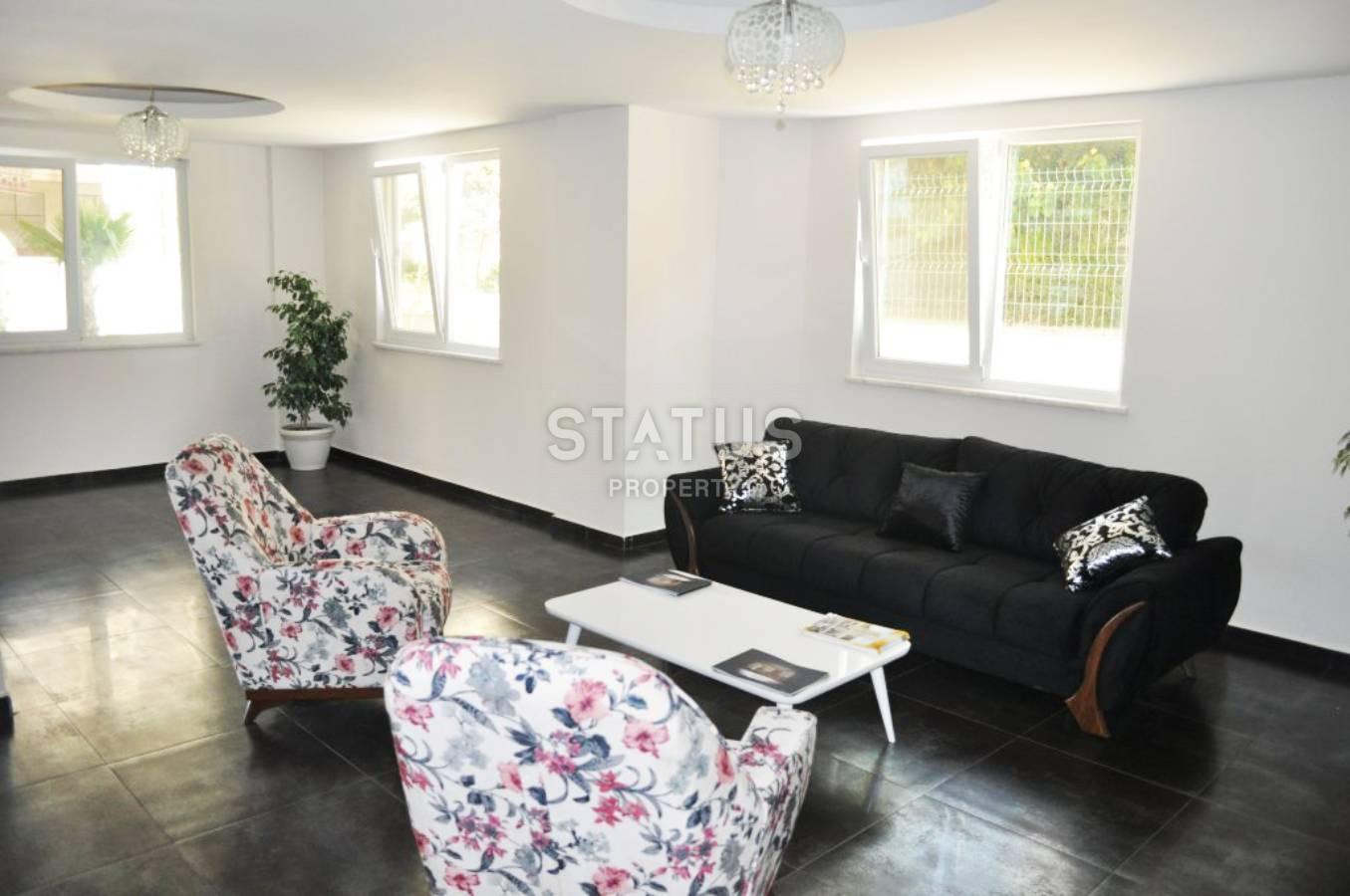 Spacious furnished apartment 1+1 with sea view, 70 m2. Mahmutlar, Alanya. фото 4