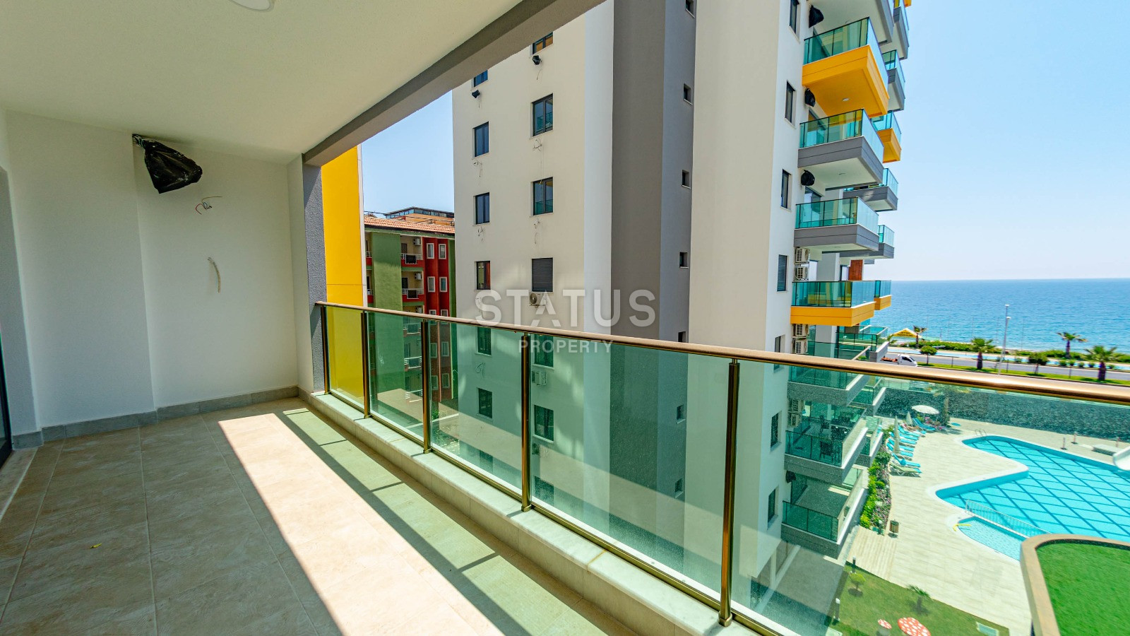 Квартира 2+1 на первой береговой линии в районе Махмутлар. фото 2