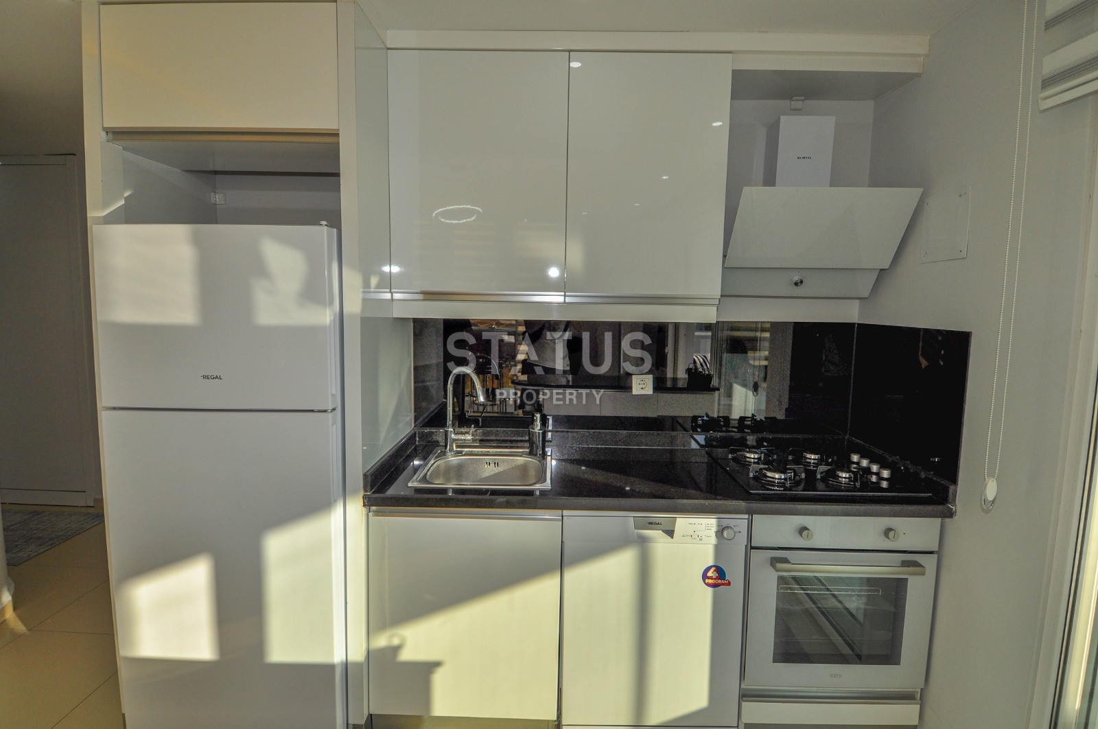 Стильная квартира 2+1, в 100 метрах от моря в Кестеле, 110 кв.м. фото 4