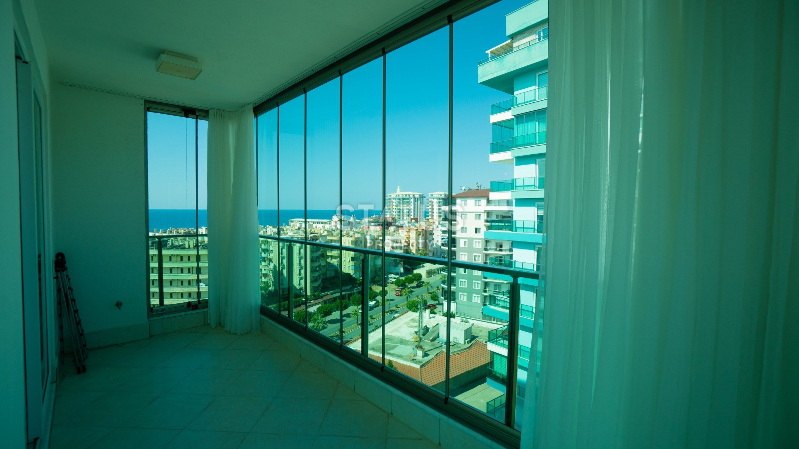 Просторная квартира 2+1 с панорамой на море и горы в Махмутларе, 125 м2. фото 22