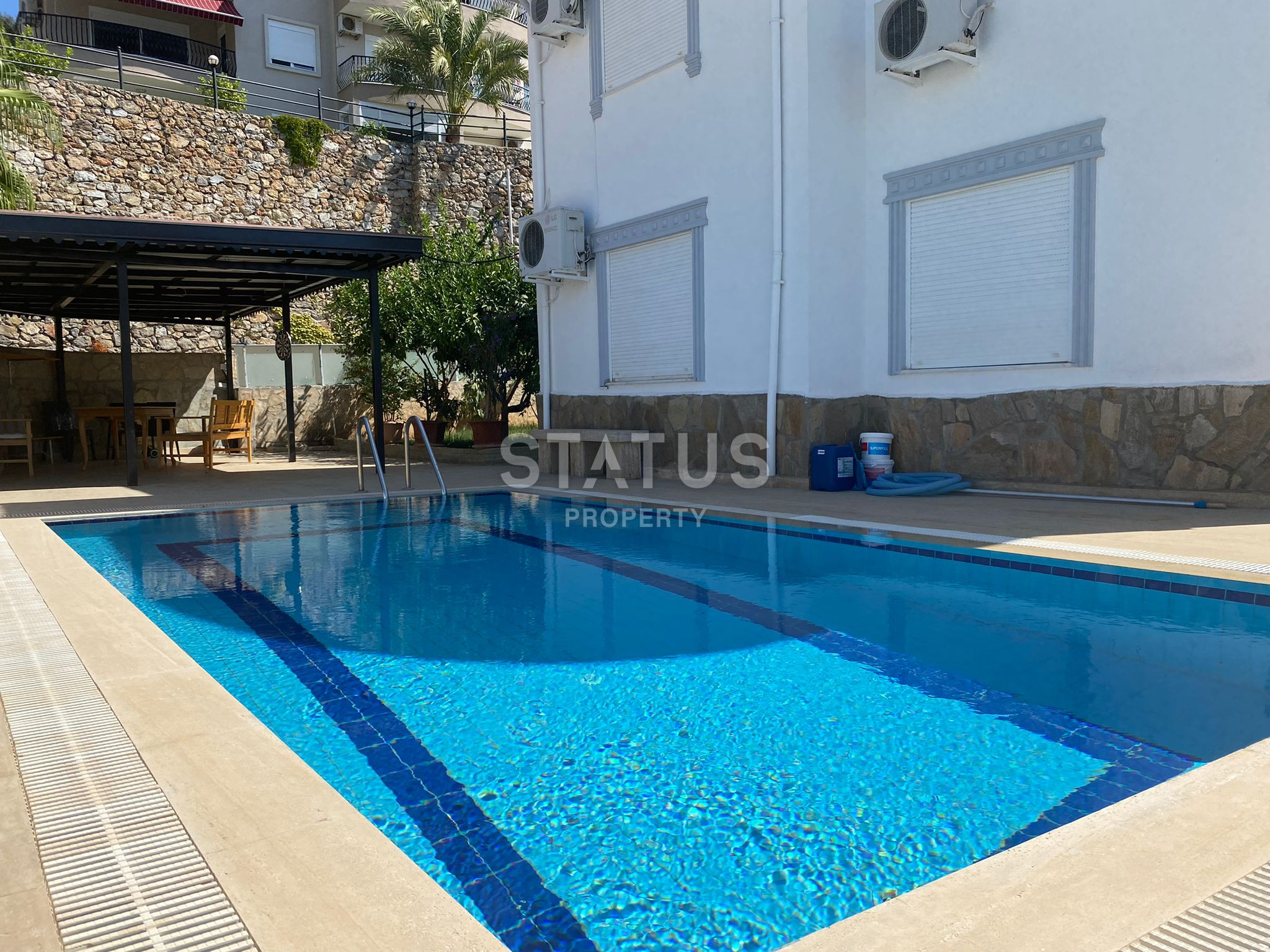 Вилла 3+1 с собственным бассейном и садовым участком в Каргыджаке, 220 м2. фото 3