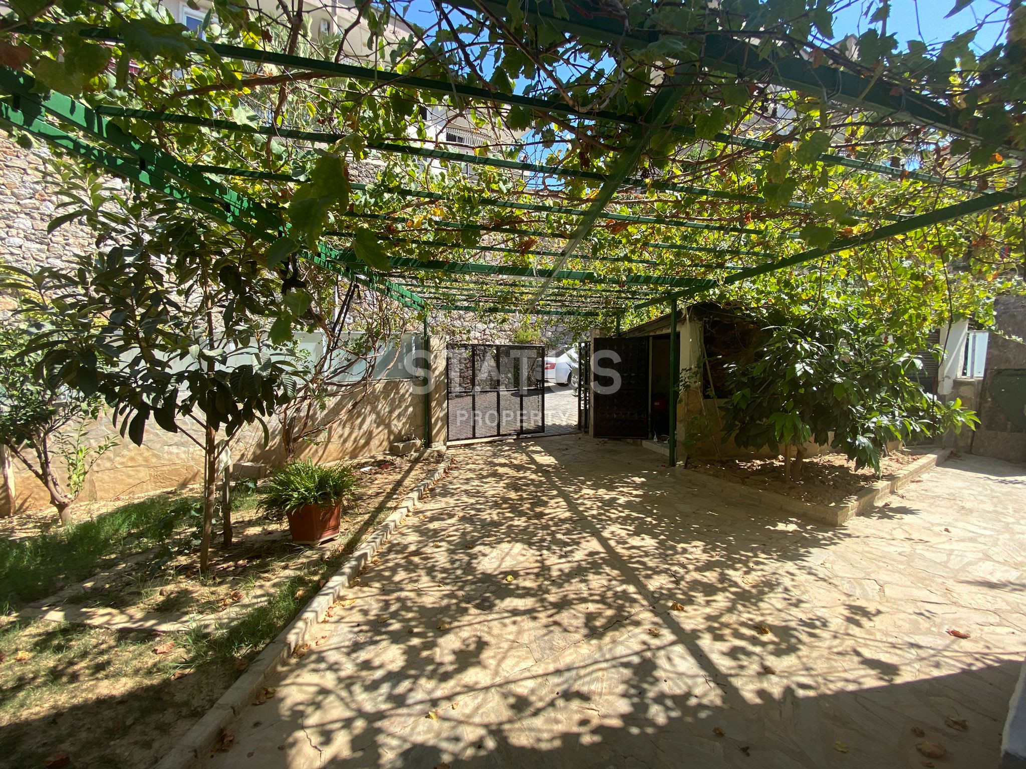 Вилла 3+1 с собственным бассейном и садовым участком в Каргыджаке, 220 м2. фото 6