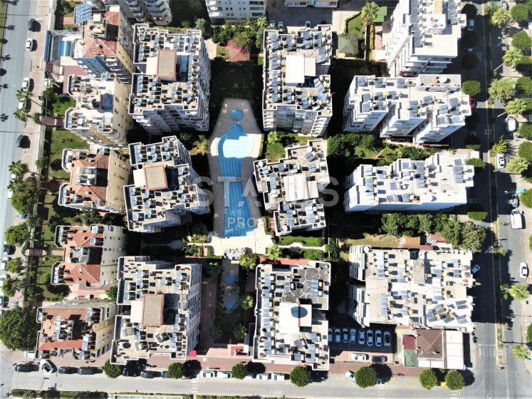 Квартира 2+1 с отдельной кухней в 50 метрах от моря, в Махмутларе, 110 кв.м. фото 1