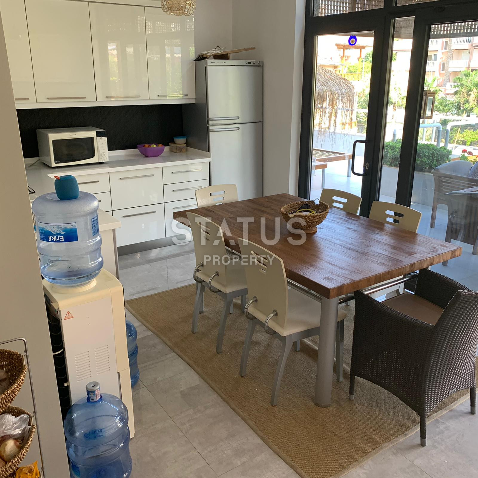 Просторная вилла 4+1 с большой террасой в районе Кестель, 420 м2. фото 20