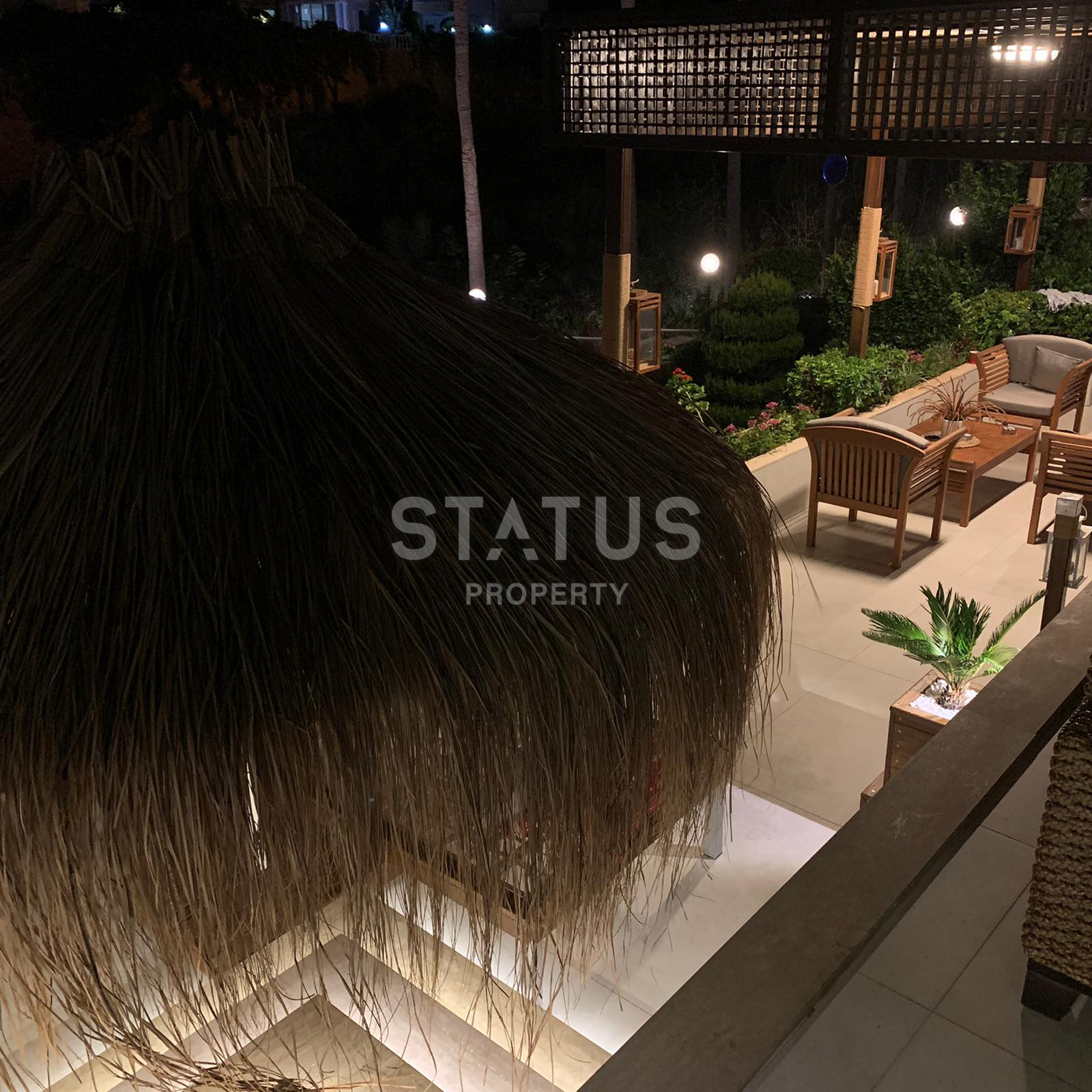 Просторная вилла 4+1 с большой террасой в районе Кестель, 420 м2. фото 24