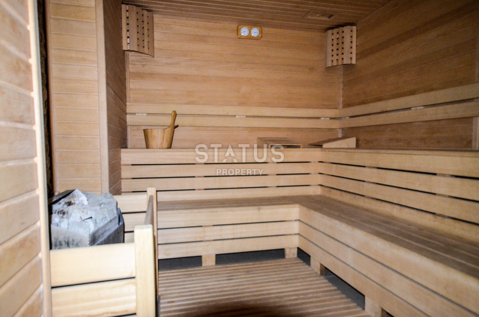 Large apartment 1+1 with mountain views in Mahmutlar, 85 m2. фото 5