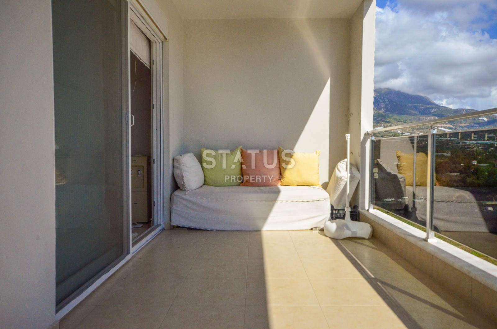 Large apartment 1+1 with mountain views in Mahmutlar, 85 m2. фото 21