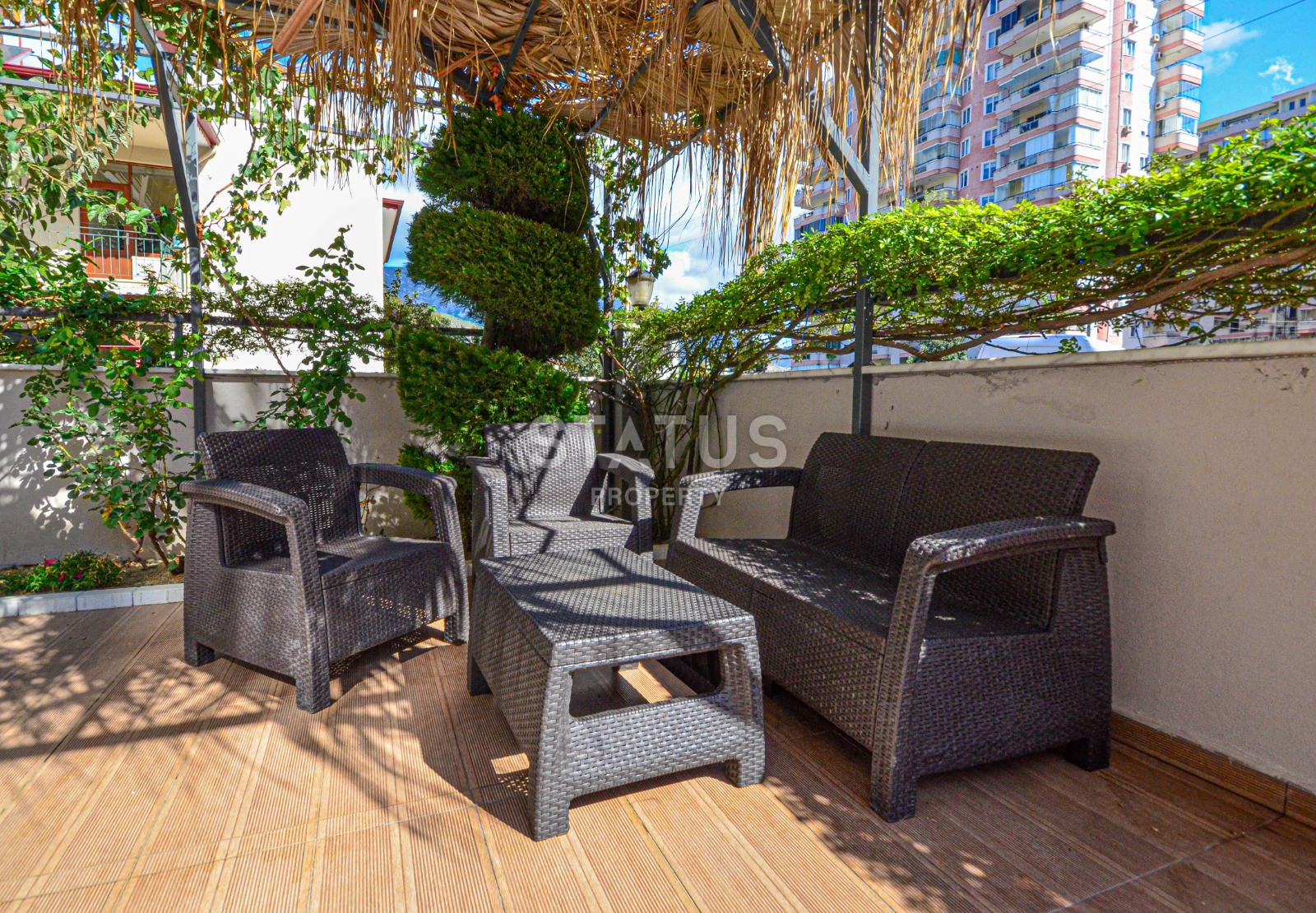 Large apartment 1+1 with mountain views in Mahmutlar, 85 m2. фото 31