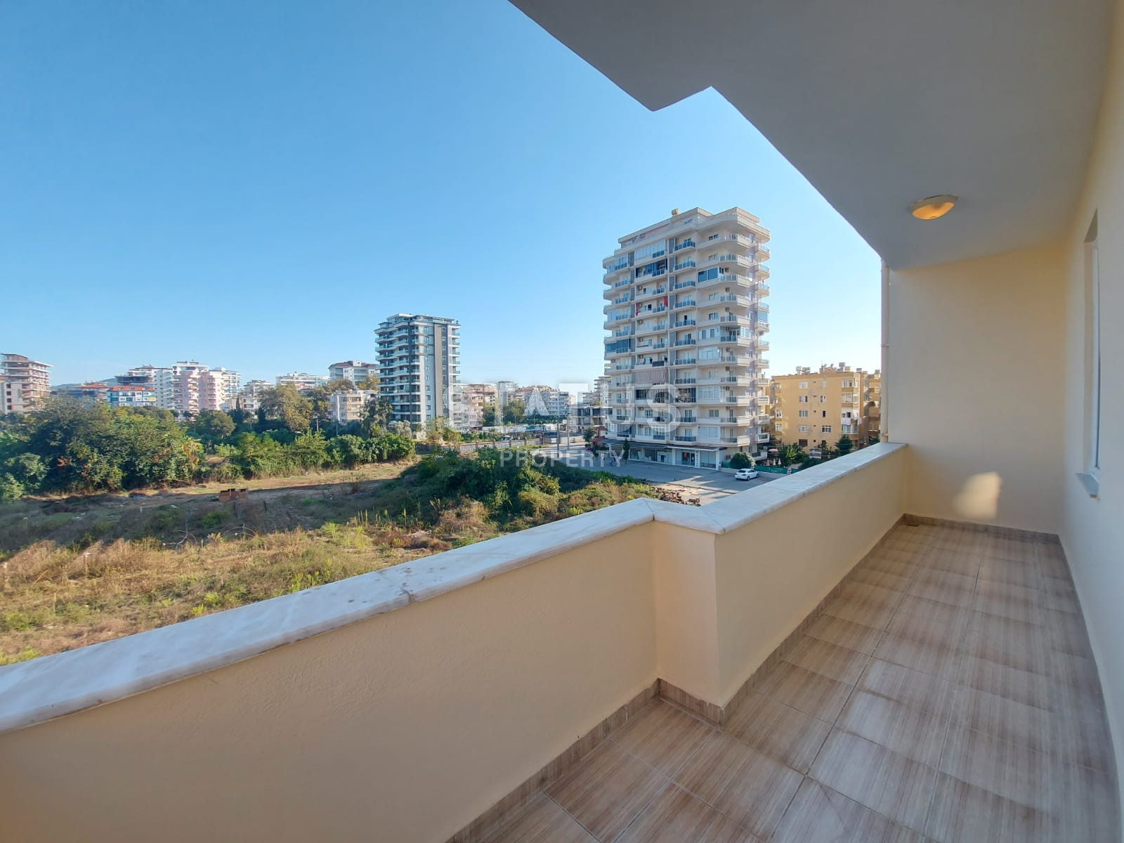 Выгодное предложение 2+1 в Махмутларе с полным пакетом мебели и бытовой техникой, 350 метров к морю фото 9