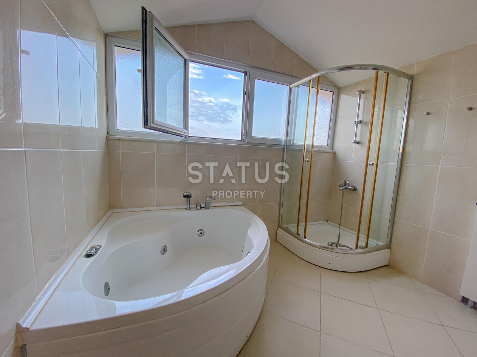 Двухуровневые апартаменты в комплексе с инфраструктурой в Кестеле, вид на море и горы, 130м2 фото 17