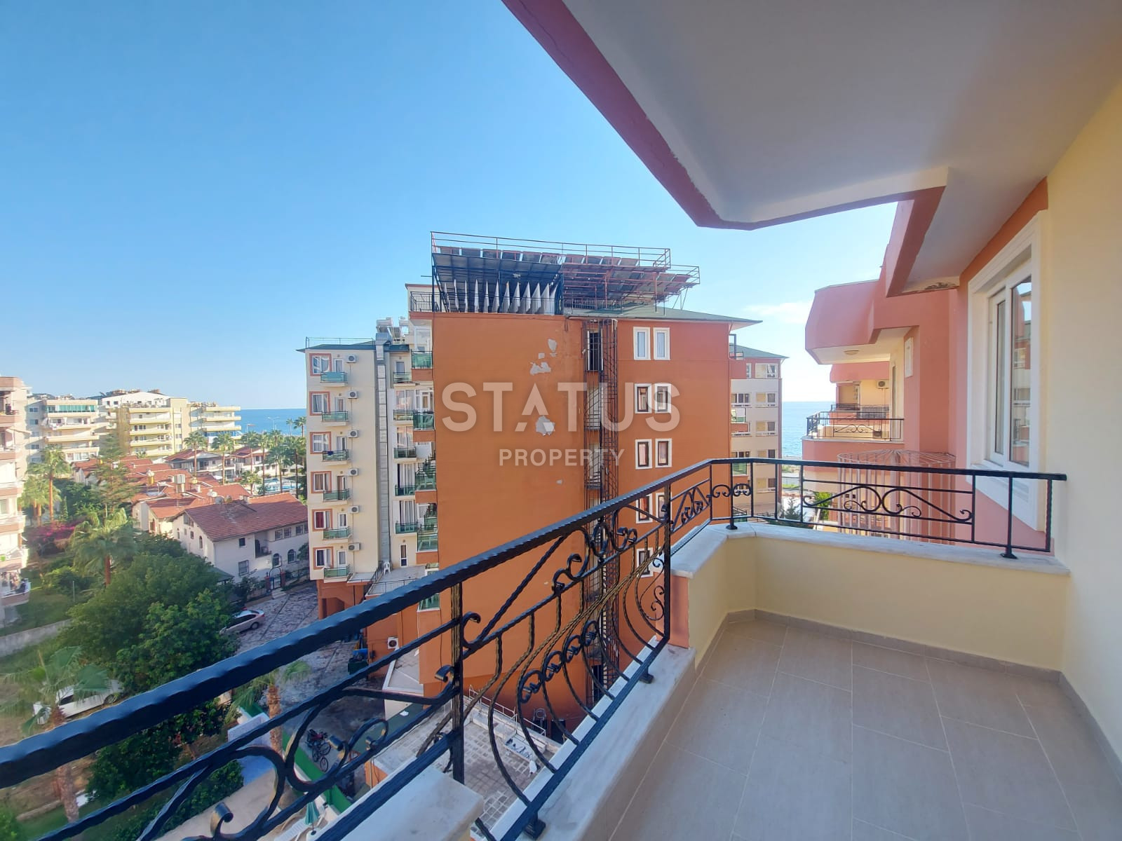 View apartment 2+1 in a complex on the first coastline, completely ready for living, Mahmutlar фото 10