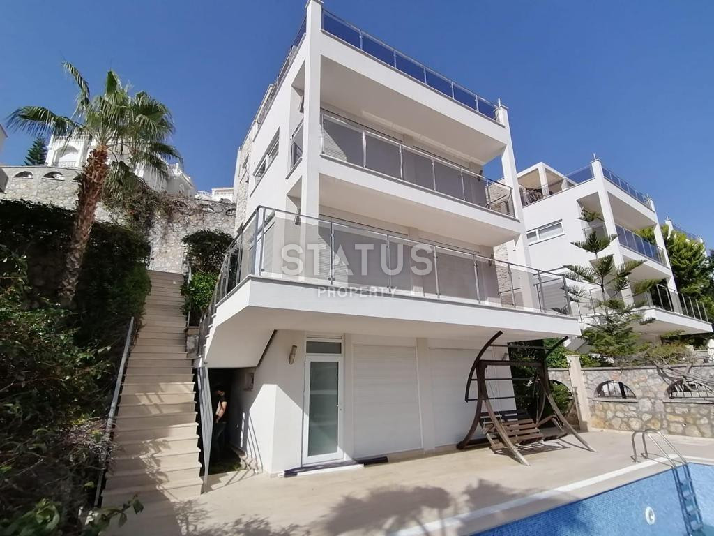 Villa 3+1 with private territory and swimming pool, 220 m2. фото 3