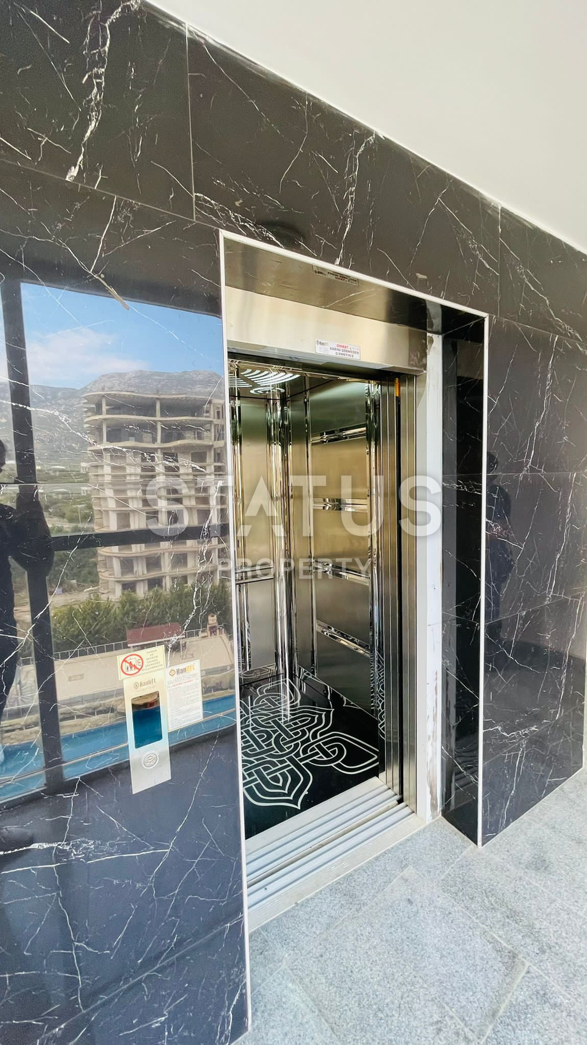 Меблированная двухкомнатная квартира в новом доме в центре Махмутлара, 55 кв.м. фото 17