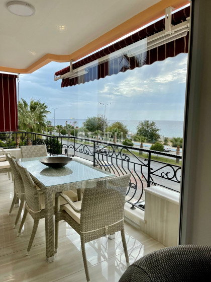 Апартаменты 5+2 с прямым видом на море, 300 м2 в Махмутларе. фото 1