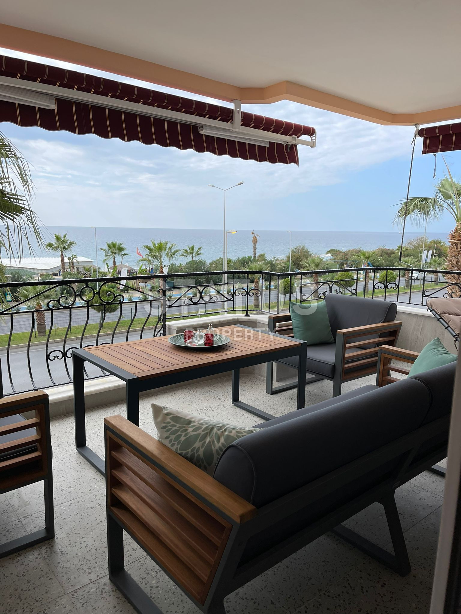 Apartment 5+2 with direct sea view, 300 m2 in Mahmutlar. фото 14