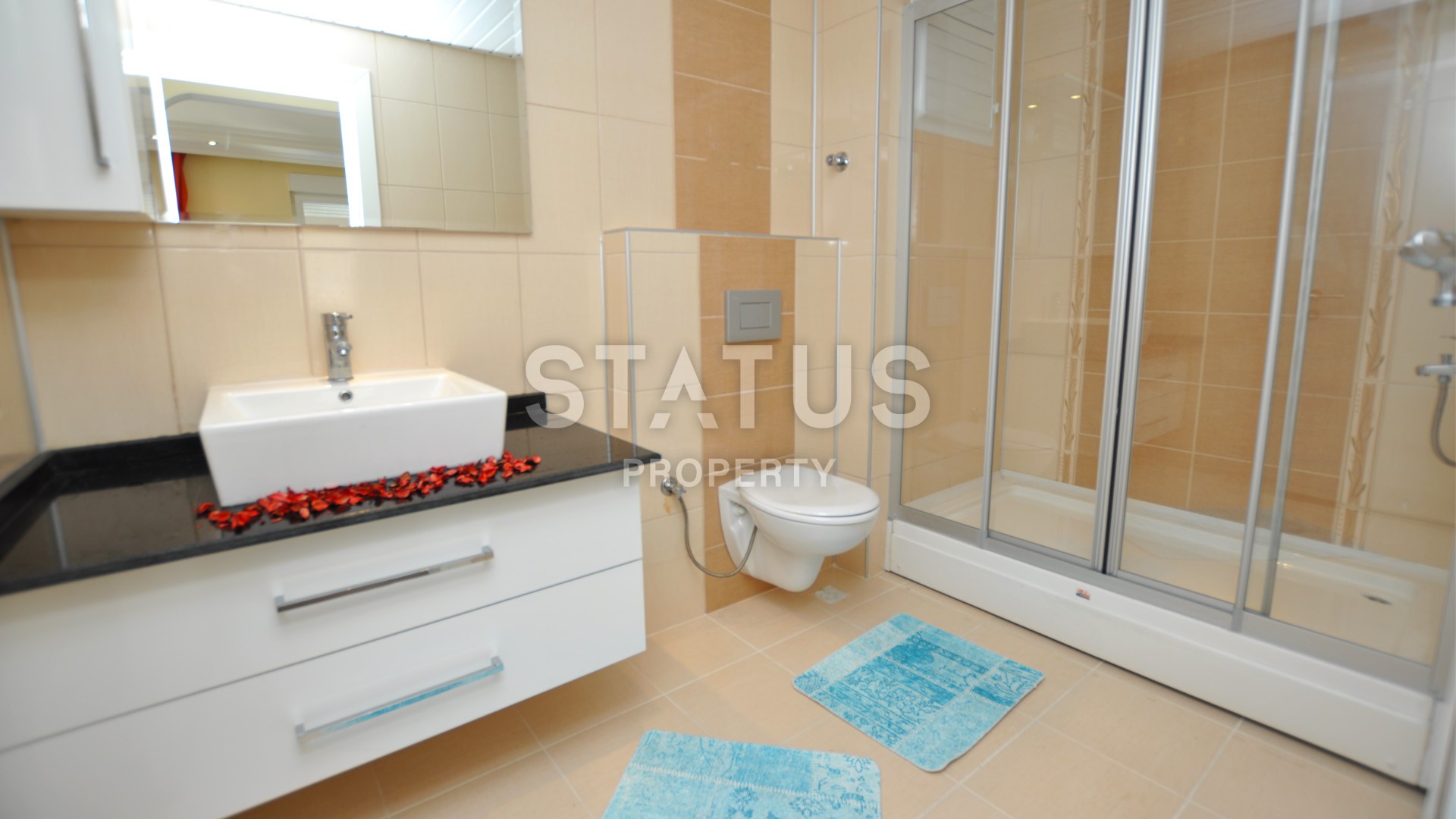 Трехкомнатная квартира с мебелью по СУПЕР цене в центре Мамхутларе. 110 кв.м. фото 9