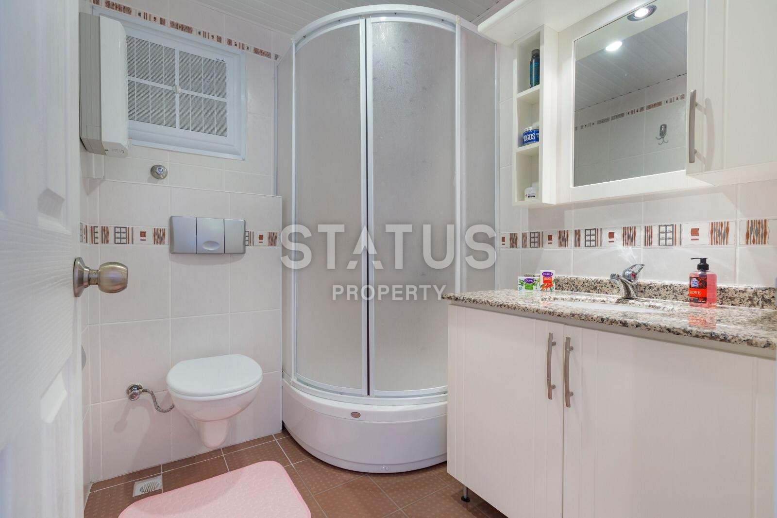 Квартира с новой мебелью и красивым видами в комплексе с бассейном в Махмутларе 135 кв.м. фото 5