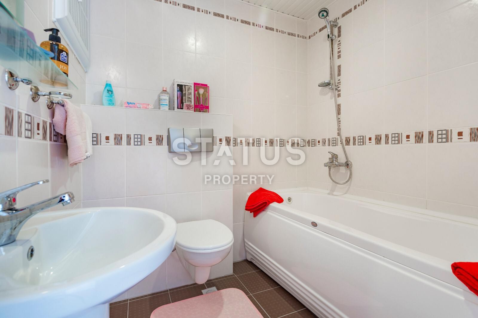 Квартира с новой мебелью и красивым видами в комплексе с бассейном в Махмутларе 135 кв.м. фото 8