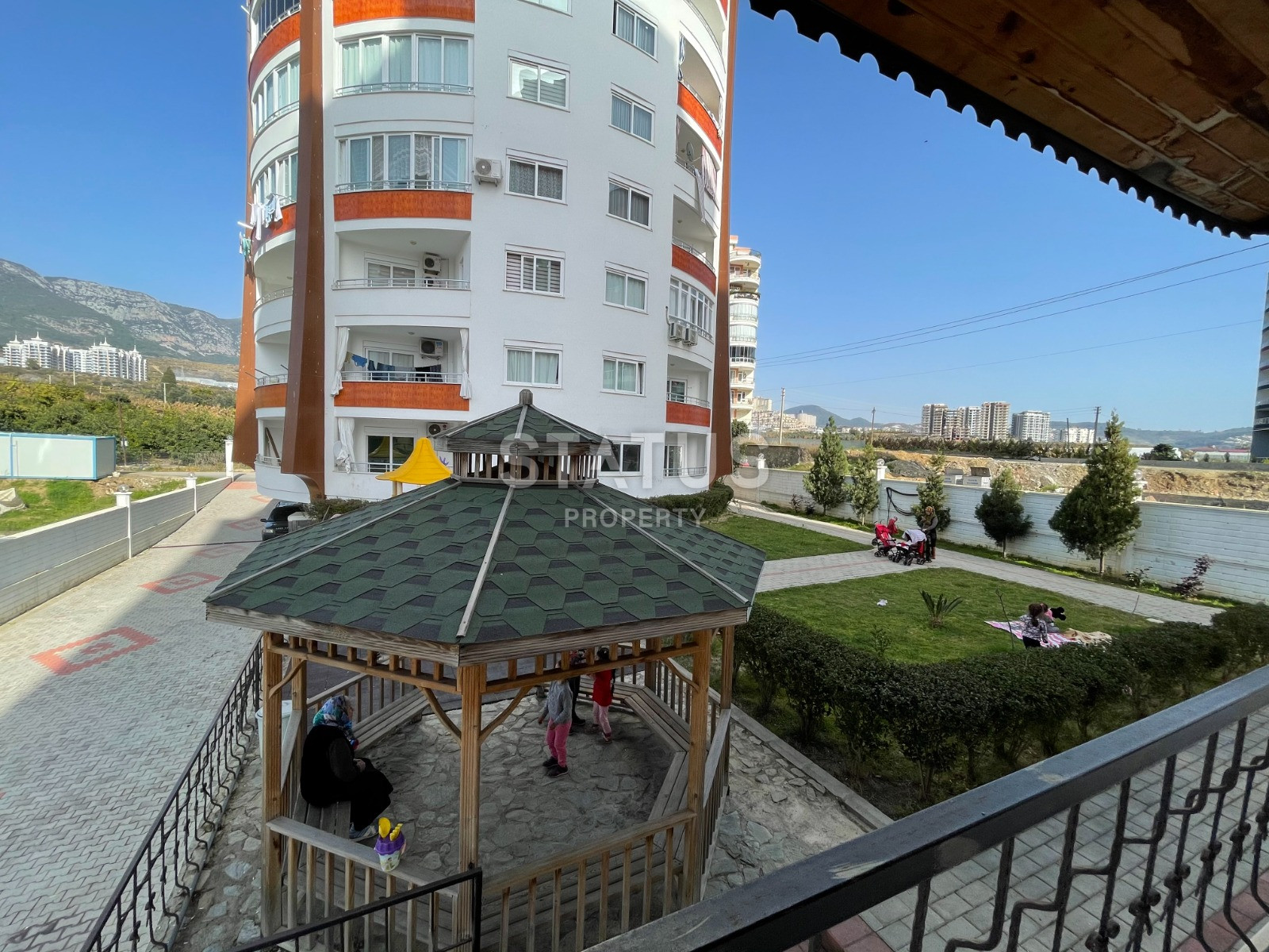 Bright apartment 2+1 with sea views in Mahmutlar, 100 m2. фото 26