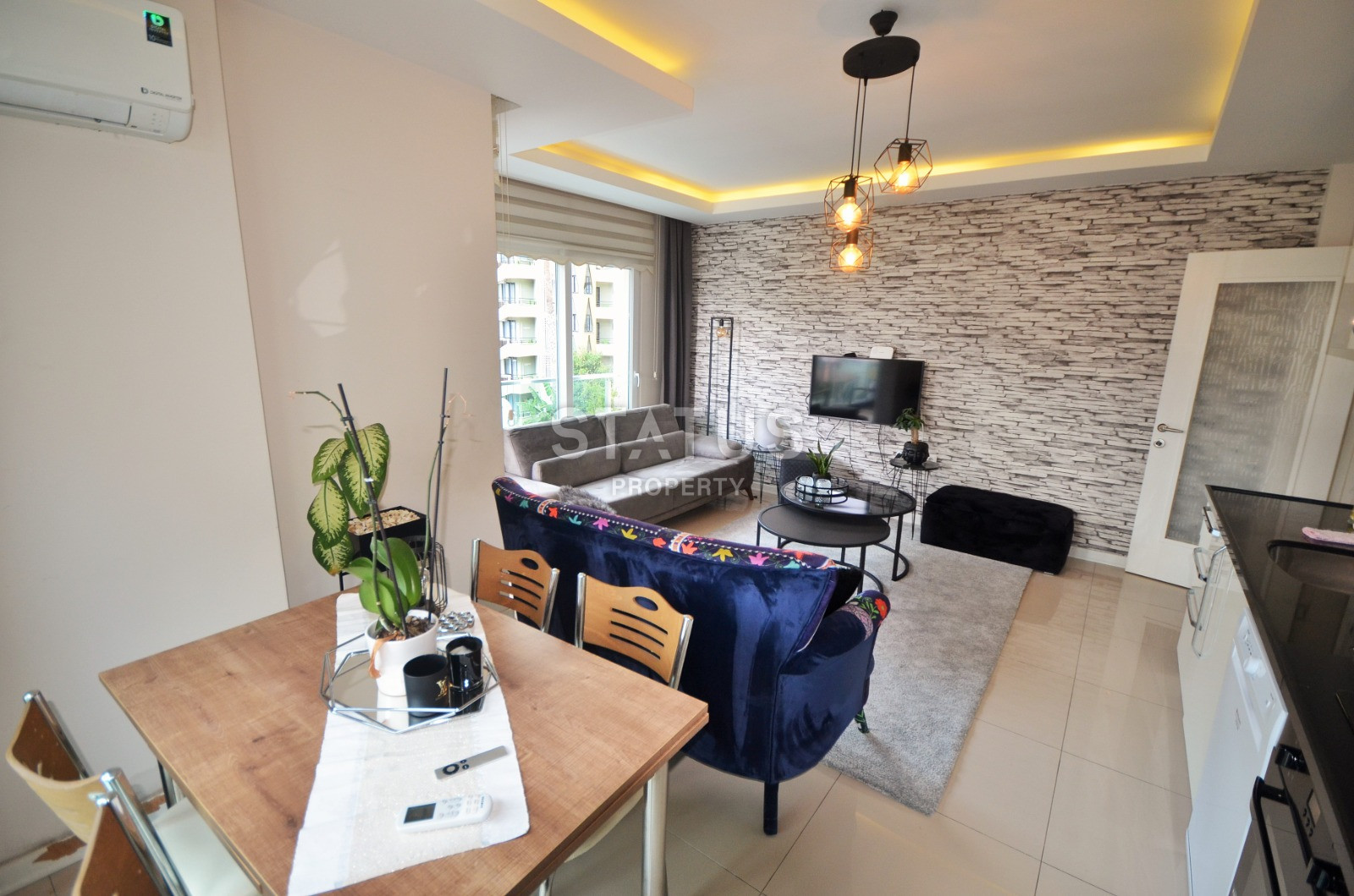 Apartment 1+1, 500 meters from the sea, 65 sq.m in the center of Alanya. фото 3