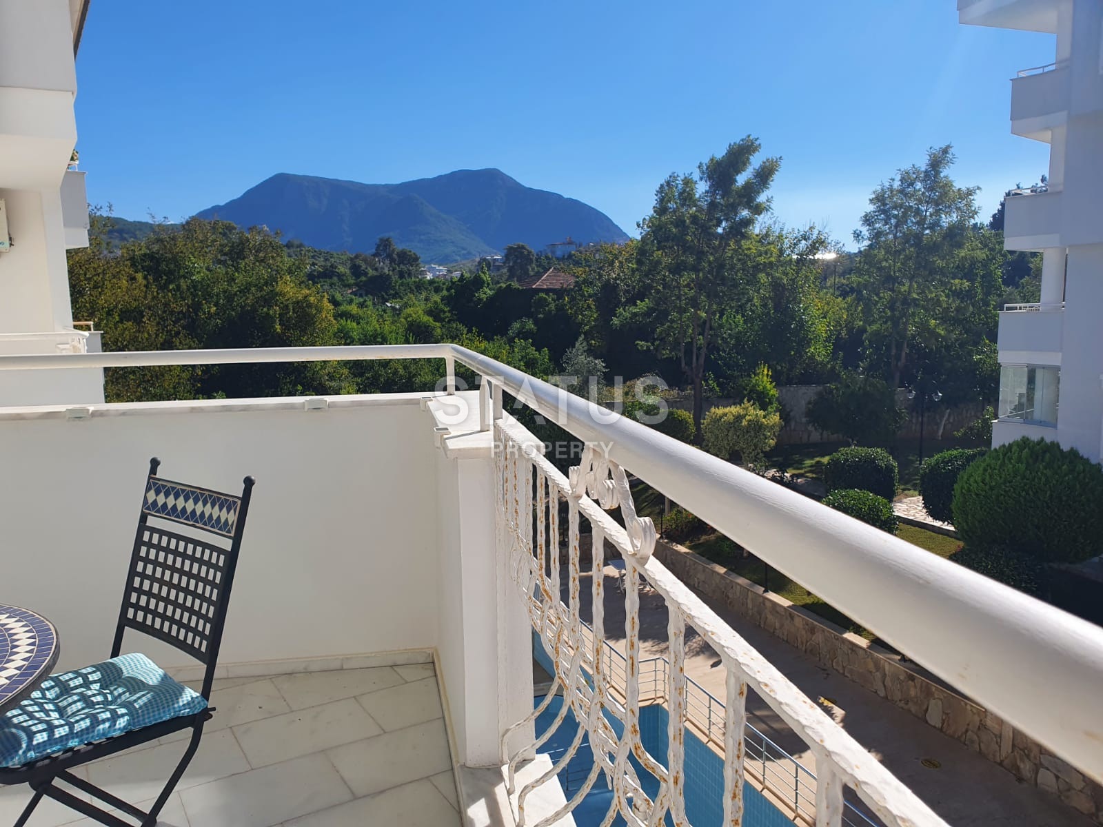 Bright and cozy apartment 2+1 with mountain views in Oba, 110 m2. фото 16