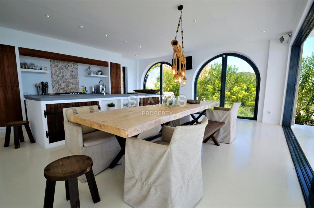 Exclusive villa 5+1, which has no analogues in Alanya with its own beach! фото 18