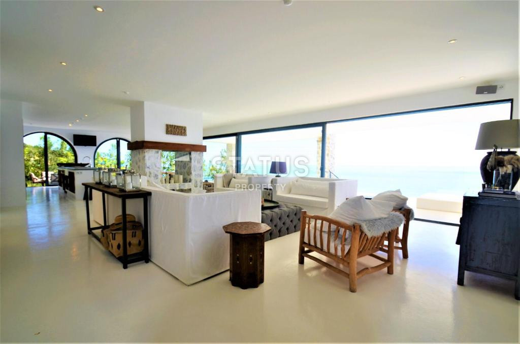 Exclusive villa 5+1, which has no analogues in Alanya with its own beach! фото 20