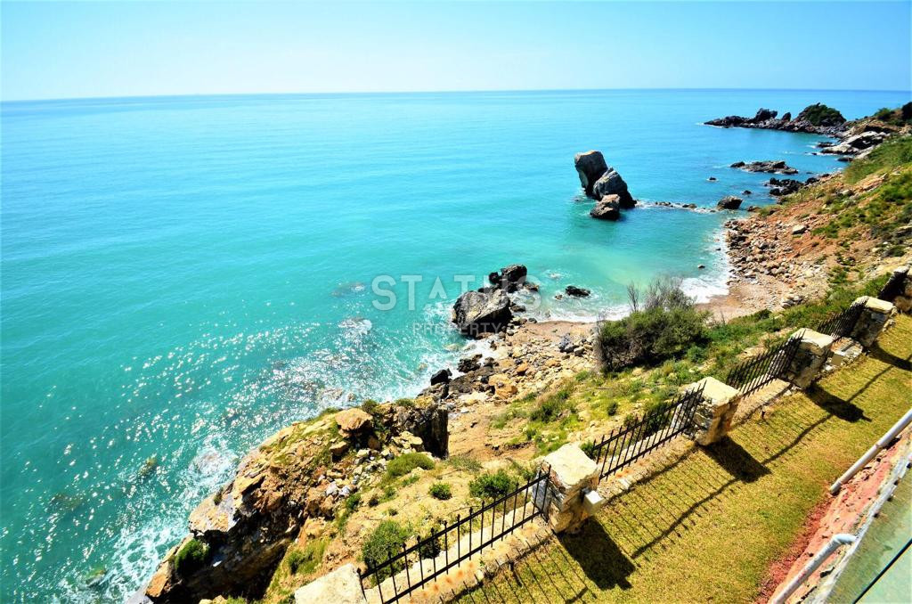 Exclusive villa 5+1, which has no analogues in Alanya with its own beach! фото 25