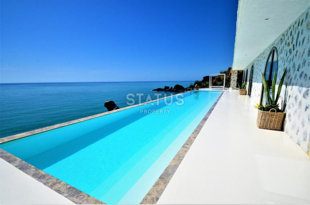 Exclusive villa 5+1, which has no analogues in Alanya with its own beach! фото 29