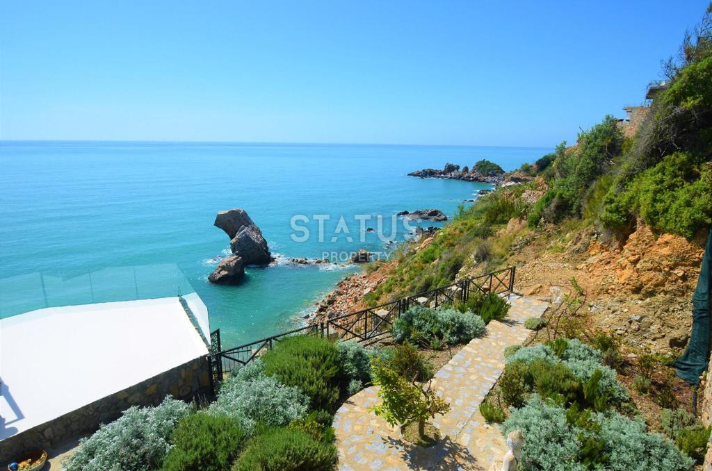 Exclusive villa 5+1, which has no analogues in Alanya with its own beach! фото 36