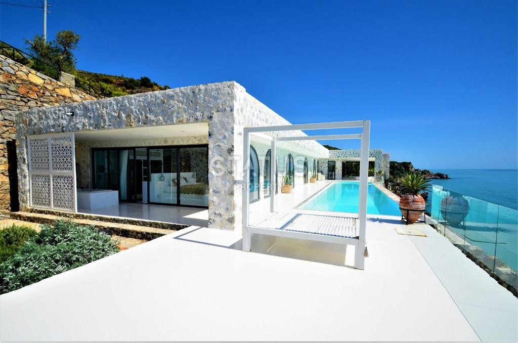 Exclusive villa 5+1, which has no analogues in Alanya with its own beach! фото 40