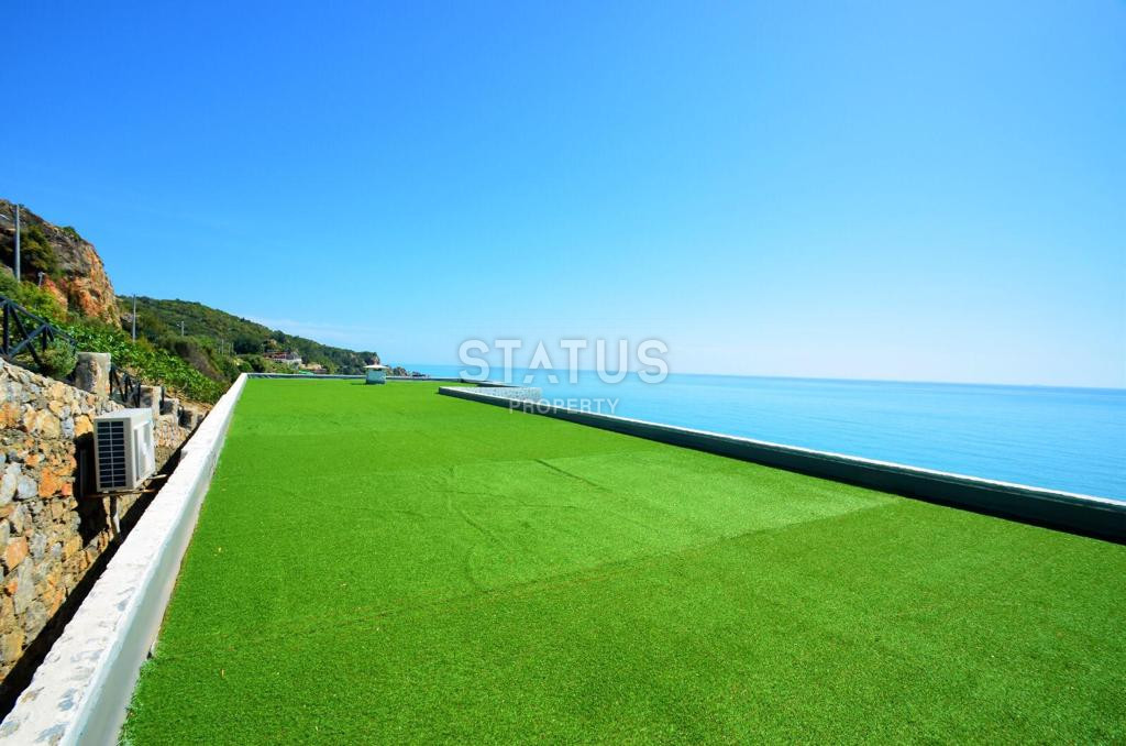 Exclusive villa 5+1, which has no analogues in Alanya with its own beach! фото 46