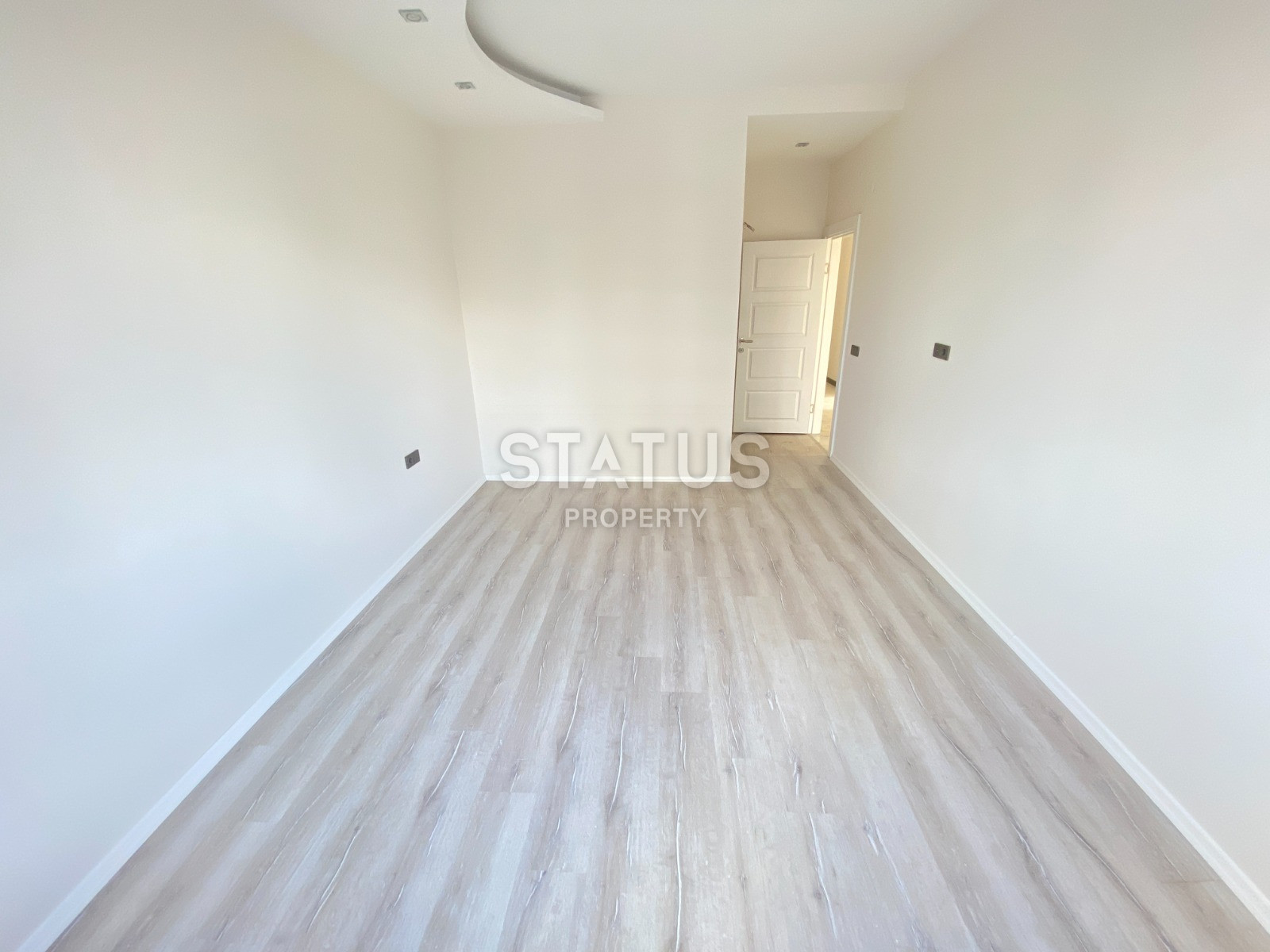 Просторные апартаменты 2+1 с видом на горы и море, в районе Махмутлар 120 кв.м. фото 4