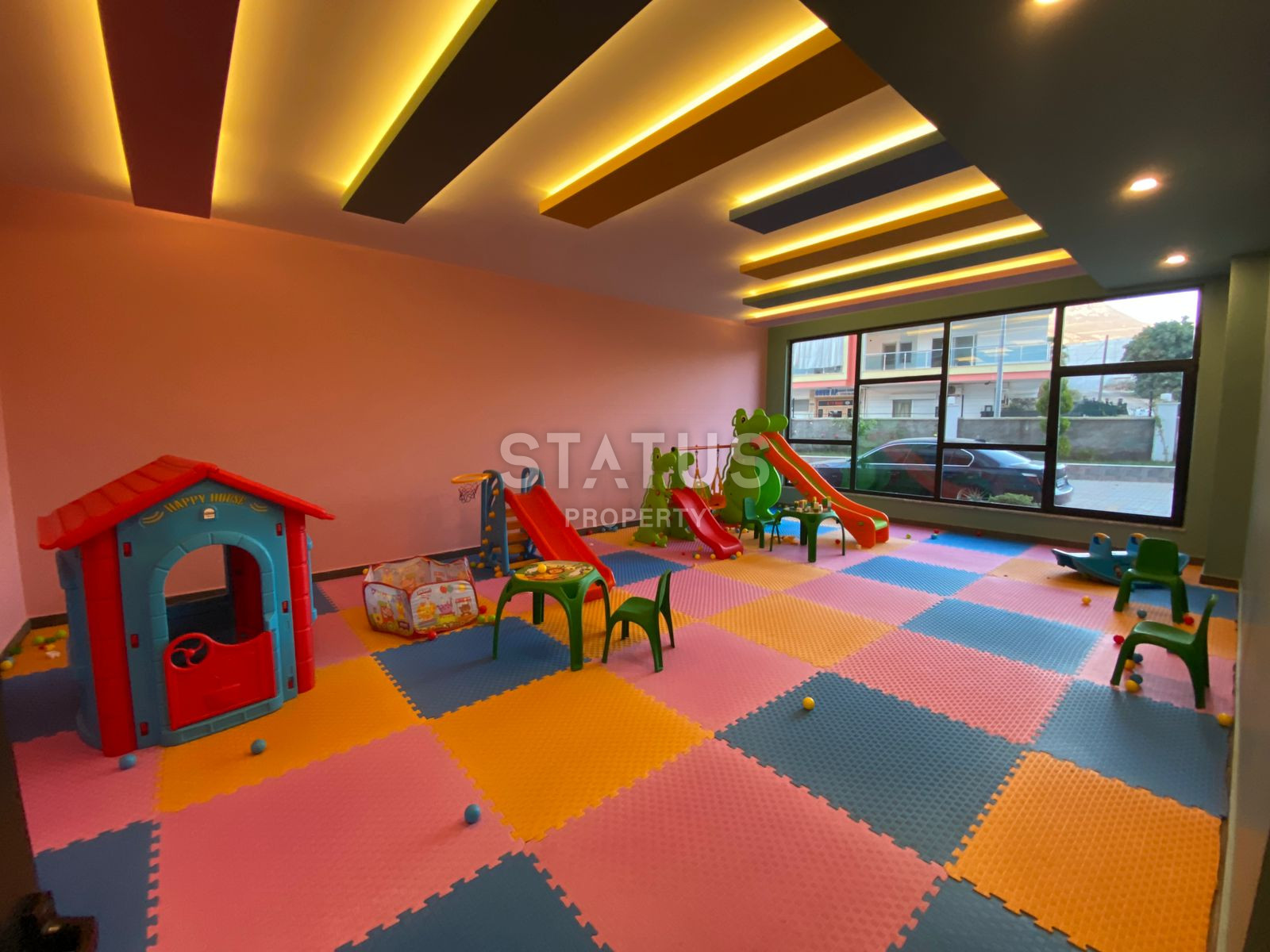 Просторные апартаменты 2+1 с видом на горы и море, в районе Махмутлар 120 кв.м. фото 6