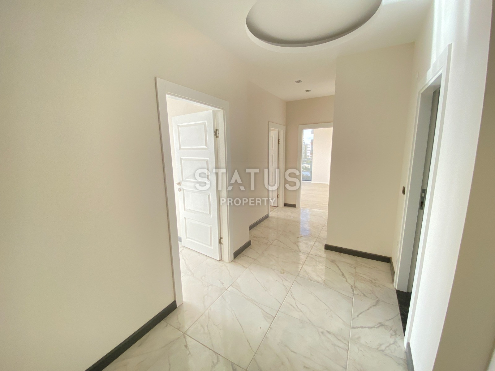 Просторные апартаменты 2+1 с видом на горы и море, в районе Махмутлар 120 кв.м. фото 7