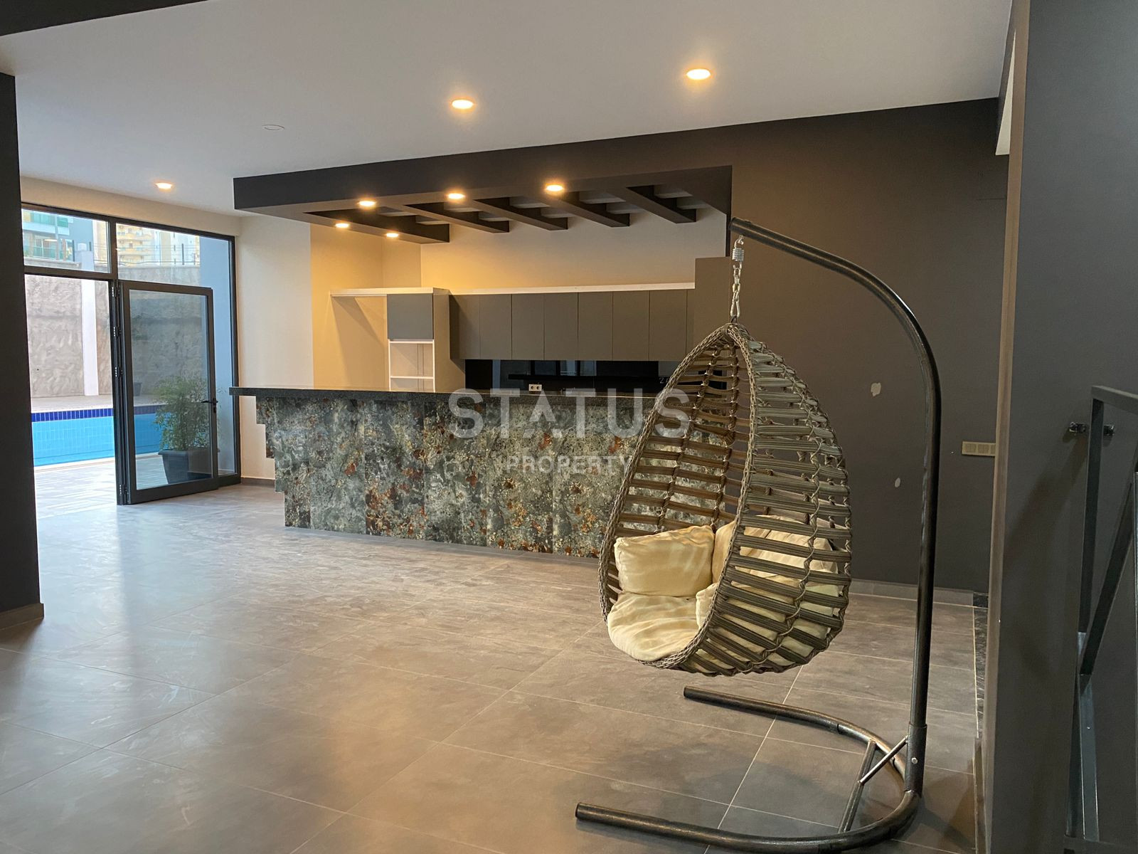 Просторные апартаменты 2+1 с видом на горы и море, в районе Махмутлар 120 кв.м. фото 9