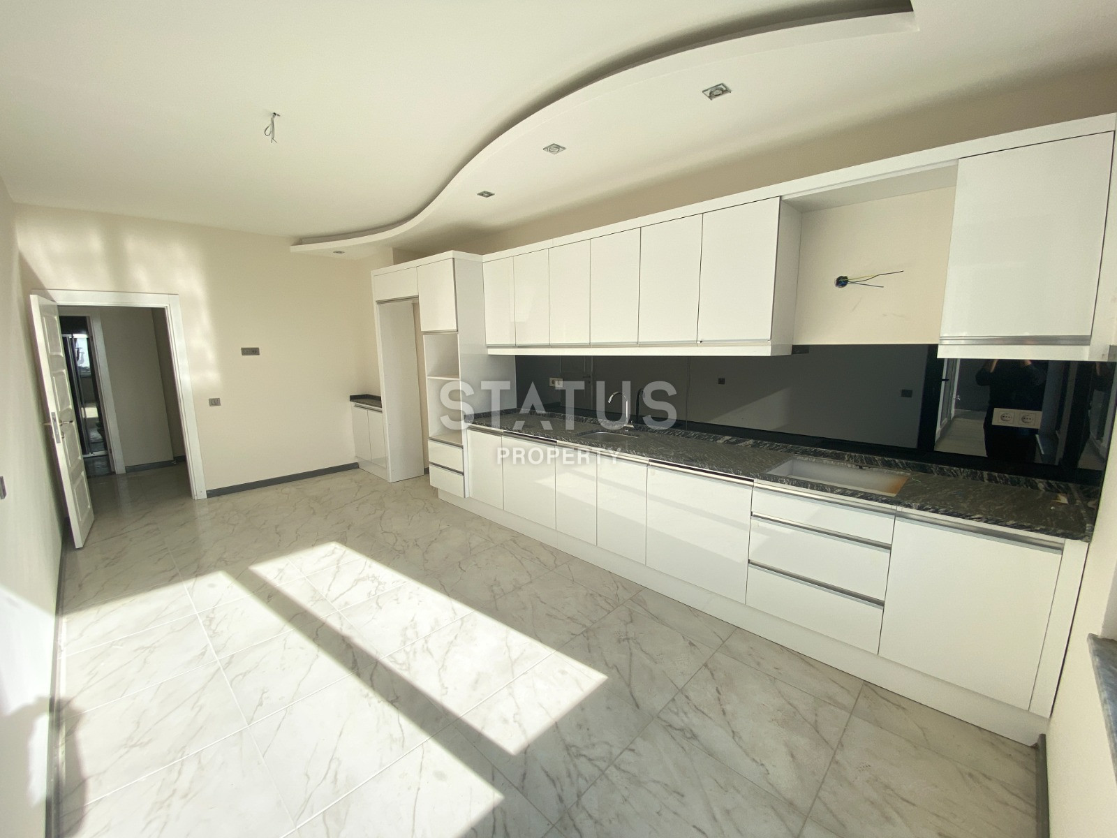 Просторные апартаменты 2+1 с видом на горы и море, в районе Махмутлар 120 кв.м. фото 25