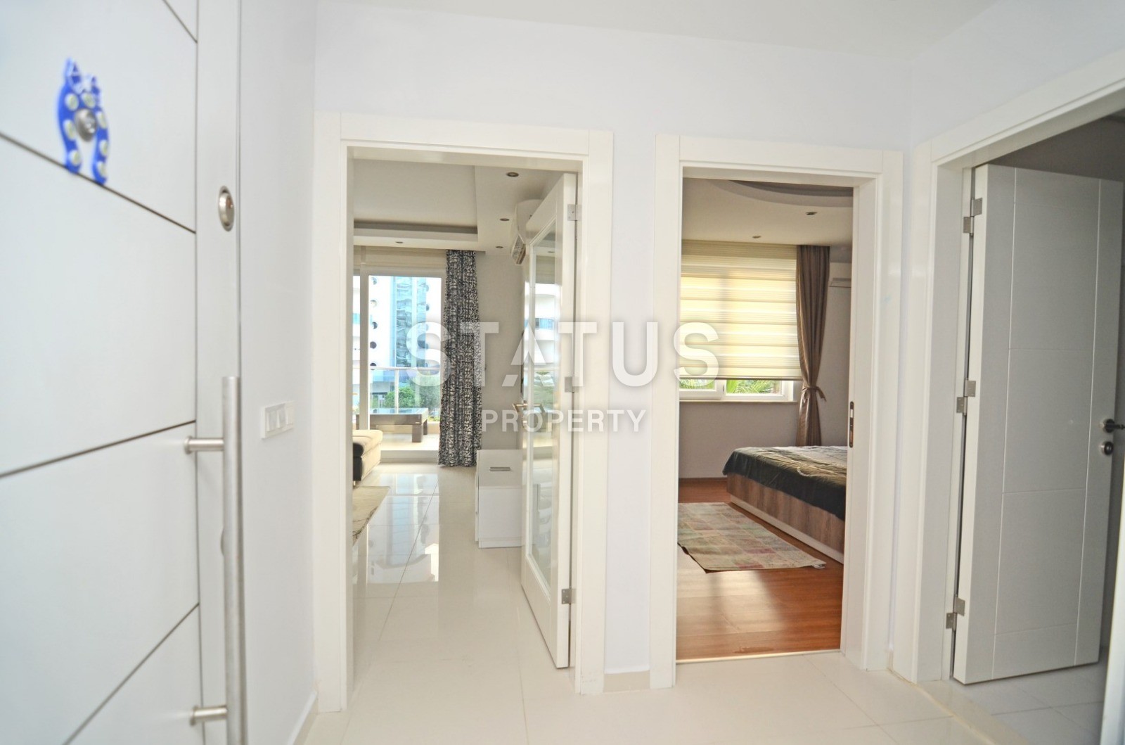 Меблированная квартира в комплексе с открытым и крытым бассейнами. Отличная цена! 65 кв.м. фото 4