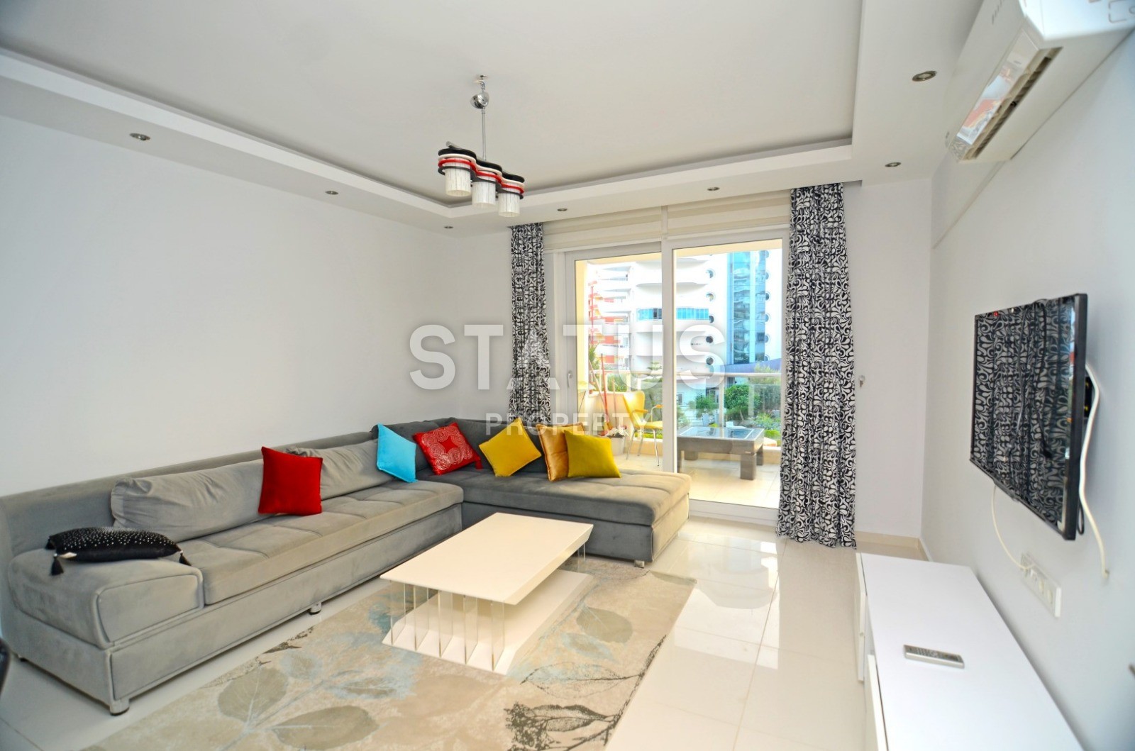 Меблированная квартира в комплексе с открытым и крытым бассейнами. Отличная цена! 65 кв.м. фото 13