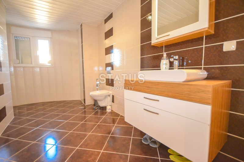 Видовой Дуплекс 4+1, в 50 метрах от моря, в районе Махмутлар, 240 кв.м. фото 14