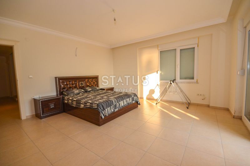 Видовой Дуплекс 4+1, в 50 метрах от моря, в районе Махмутлар, 240 кв.м. фото 17