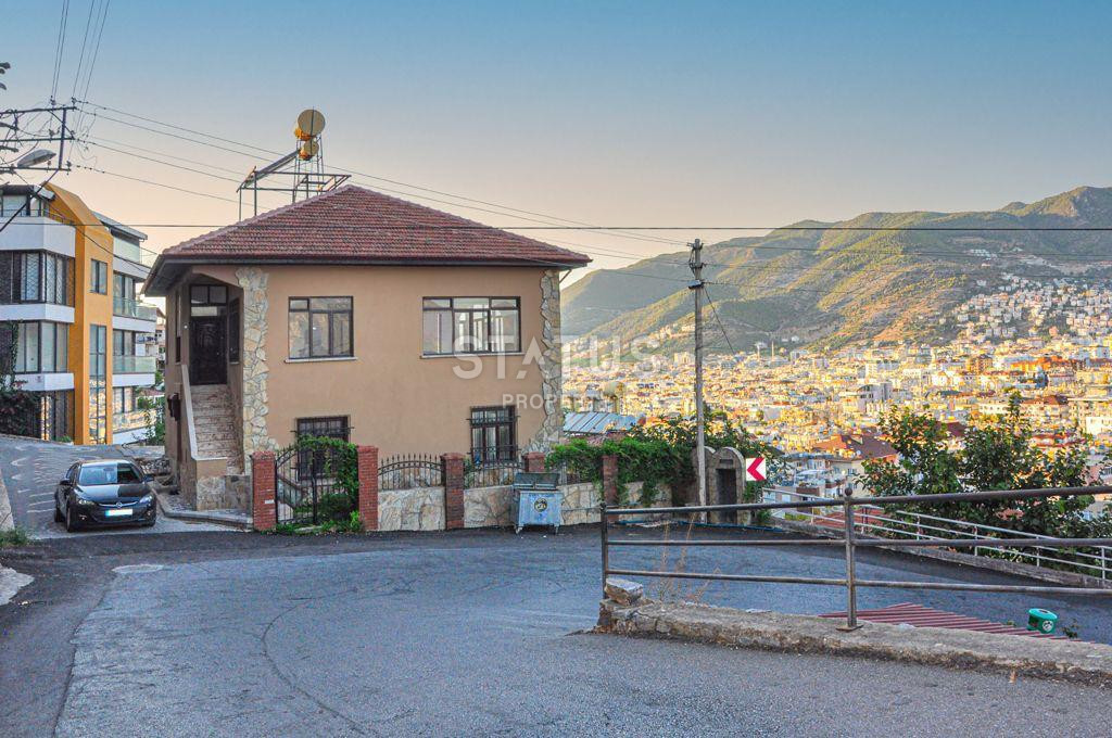 Вилла на две квартиры 2+1 на историческом полуострове в самом центре Алании. фото 4