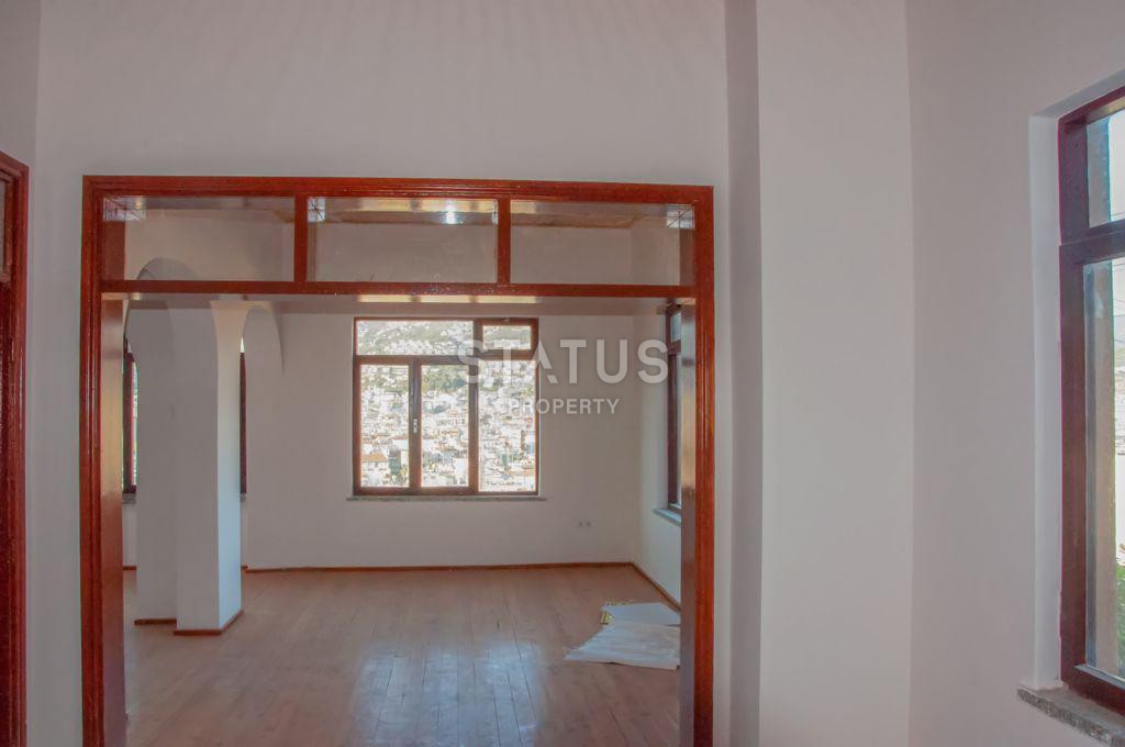 Вилла на две квартиры 2+1 на историческом полуострове в самом центре Алании. фото 9