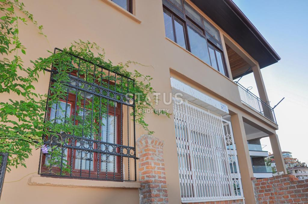 Вилла на две квартиры 2+1 на историческом полуострове в самом центре Алании. фото 15