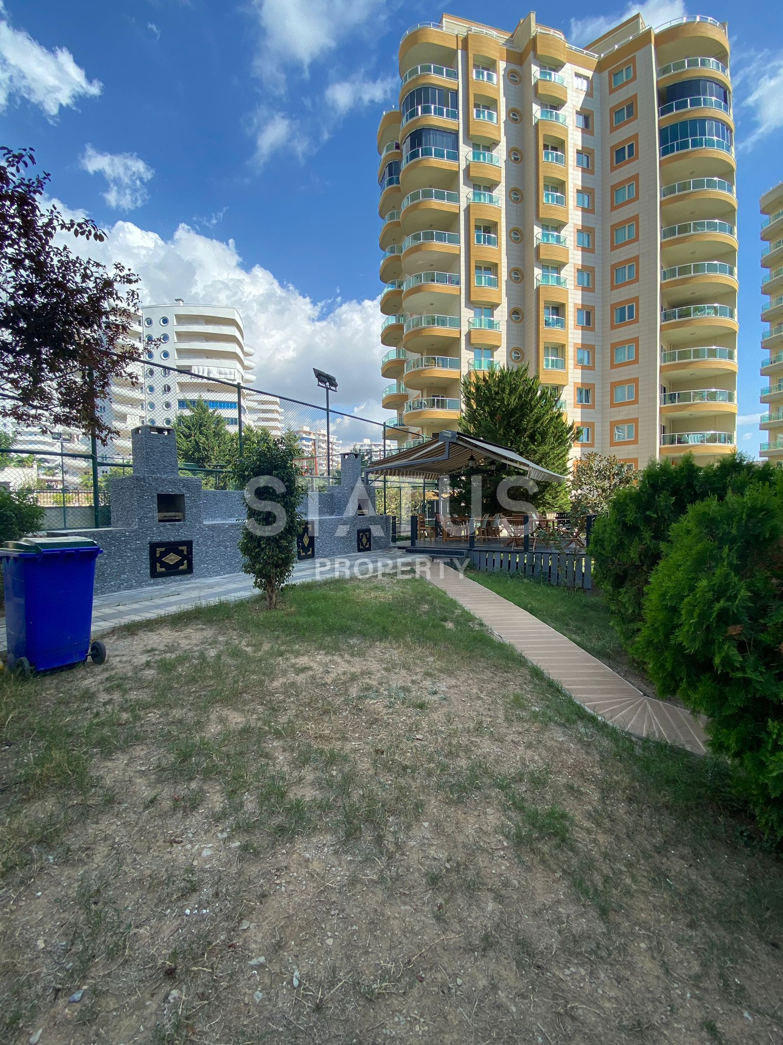 Меблированные апартаменты 2+1 в районе Махмутлар, 130 м2. фото 2