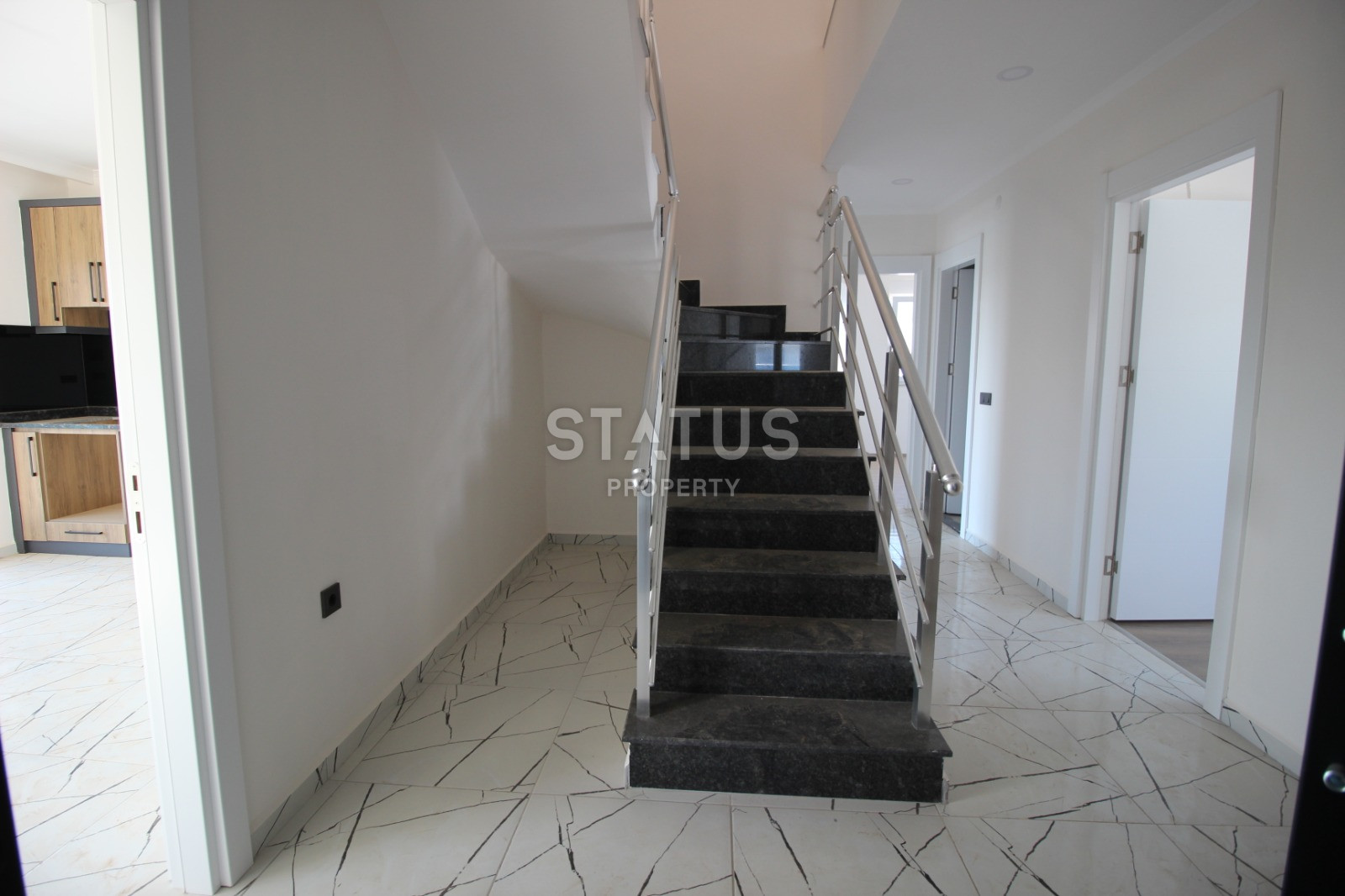 Панорамный двухуровневый пентхаус 4+1, в районе Оба, 220 кв.м. фото 15