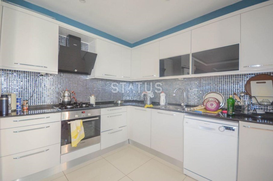 Spacious furnished apartment 2+1 150 meters from the sea in Mahmutlar. фото 11