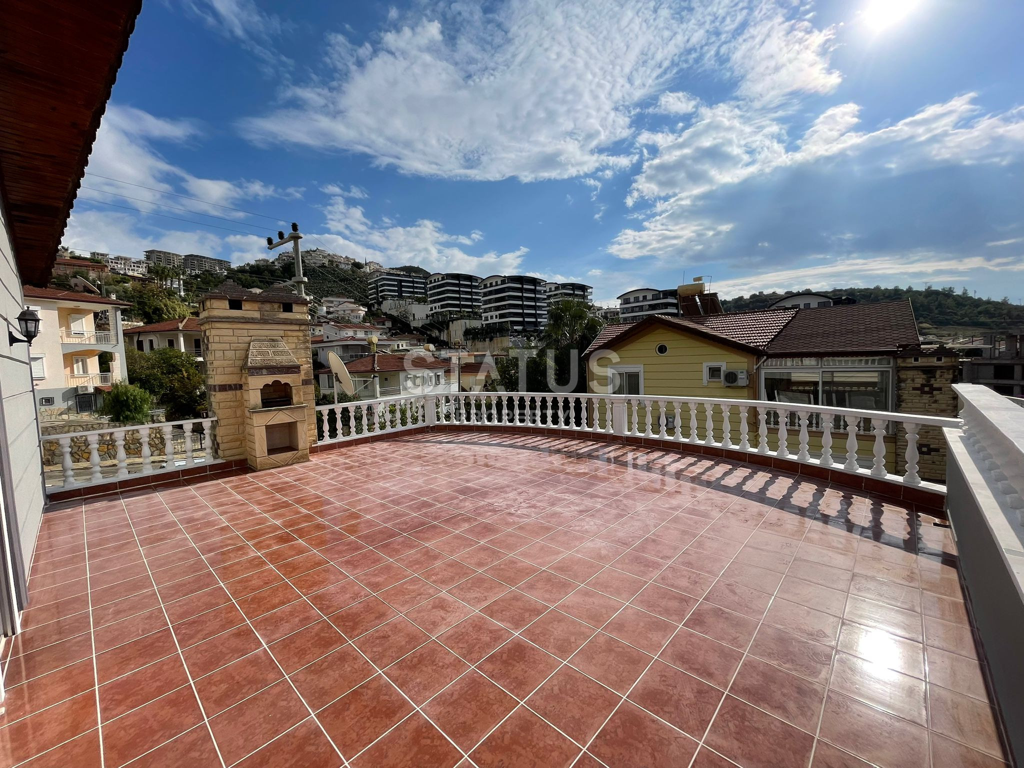 Large villa 3+1 with a swimming pool in the Kargicak area, 650 m2 фото 4